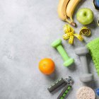 Para tener un bienestar físico, mental y social, los elementos como la nutrición adecuada, la relación con los alimentos, emociones, autoestima, vida social, relaciones saludables, actividad física y las horas de sueño tiene un papel fundamental.