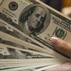 Dólares 