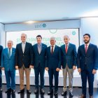 Participantes del dialogo sobre la reforma de la seguridad social ayer en el AIRD.