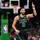 Jayson Tatum (0) es la principal figura de Boston.