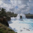 Fuerte oleaje en Malecón