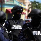 Agentes policiales en las calles de la República Dominicana