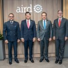 Julio Moltó, ministro de Comercio e Industrias Panamá, Julio V. Brache presidente de la AIRD, Víctor Bisonó, ministro del MICM y Mario Pujols, vicepresidente   AIRD.