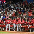 El equipo de los Leones del Escogido y su fanaticada gozaron un mundo cuando ganaron su corona 17.