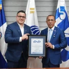 Entrega de certificaciones.