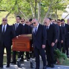 Hijos y nietos caminaron junto el féretro en símbolo de respeto.  Arlenis Castillo.