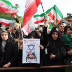 Recuerdan alumnas bombadeadas por EEUU e Israel.