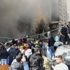 Edificio destruido por un ataque israelí en el barrio Corniche el-Mazraa, Líbano.  EFE