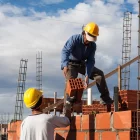 El ajuste, fruto de un diálogo tripartito entre Gobierno, empleadores y sindicatos, beneficiará a todas las categorías del sector y será aplicado de manera escalonada.