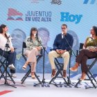 En el centro Paola Dirocie, viceministra Técnica y de Planificación, y Fernando Lagares, viceministro de Emprendimiento del Ministerio de la Juventud.  Alexis Monegro