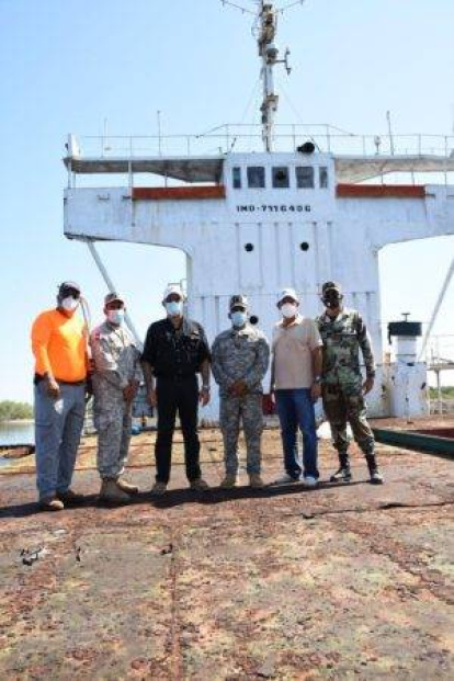 Medio Ambiente, Armada y Portuaria inspeccionan buque abandonado en Manzanillo,Medio Ambiente, Armada y Portuaria inspeccionan buque abandonado en Manzanillo
