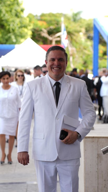 ¿Por qué el rey de España, Felipe VI, no asistió vestido de blanco a la juramentación de Abinader?,¿Por qué el rey de España, Felipe VI, no asistió vestido de blanco a la juramentación de Abinader?