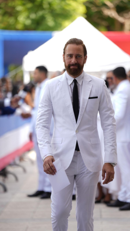 Carlos de la Mota,Carlos de la Mota