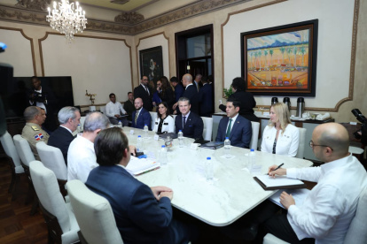 El presidente Luis Abinader habla en el Palacio Nacional tras sostener una reunión con Secretario de Defensa de Estados Unidos, Pete Hegseth.