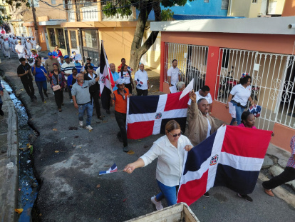Capotillo se viste de Patria con caminata cívica en honor a los Padres de la Patria