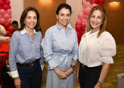 Michele Morales, Sandra Sebelén y Kathy Heinsen