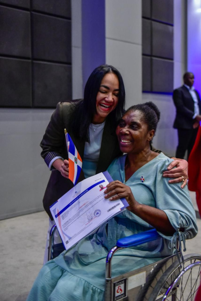 Ministra de Interior y Policía juramenta a 149 de extranjeros que asumen nacionalidad dominicana