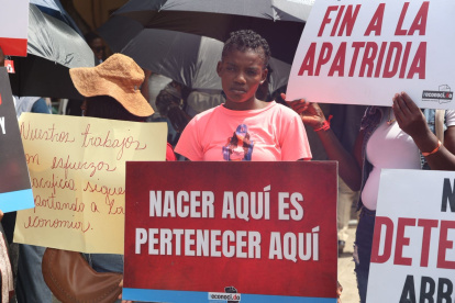 Protesta de dominicanos de descendencia haitiana en el Palacio Nacional