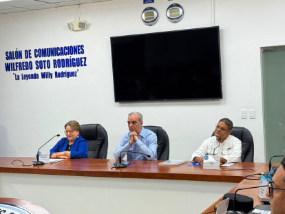 Luis Abinader, Gloria Ceballos y Juan Manuel Méndez