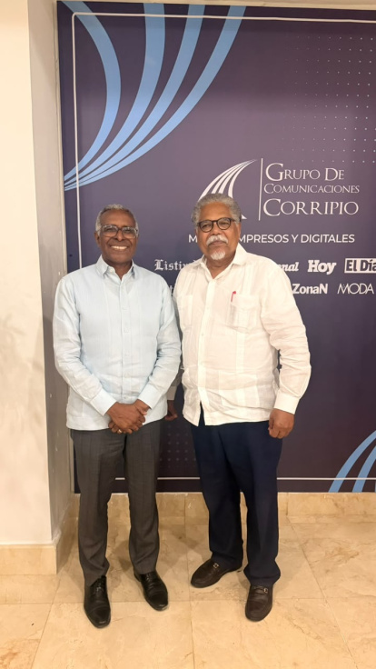 Bienvenido Álvarez Vega junto a Rolando Guzmán