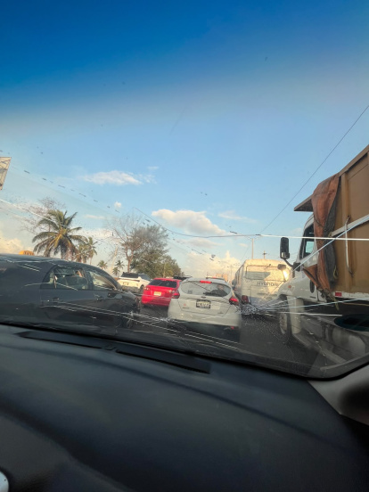 Accidente en la autopista Las Américas provoca gran tapón este jueves