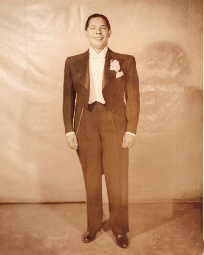 Su talento lo convirtió en el primer gran embajador de la lírica dominicana, con presentaciones en escenarios de España, Cuba, Nueva York y gran parte de América Latina