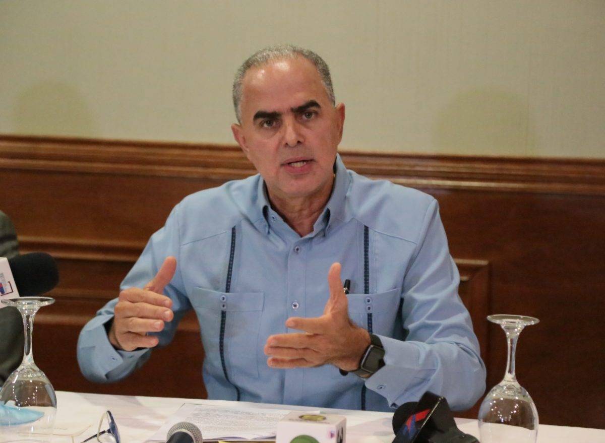 El presidente de Animpa, Pedro Espinal, en la rueda de prensa.