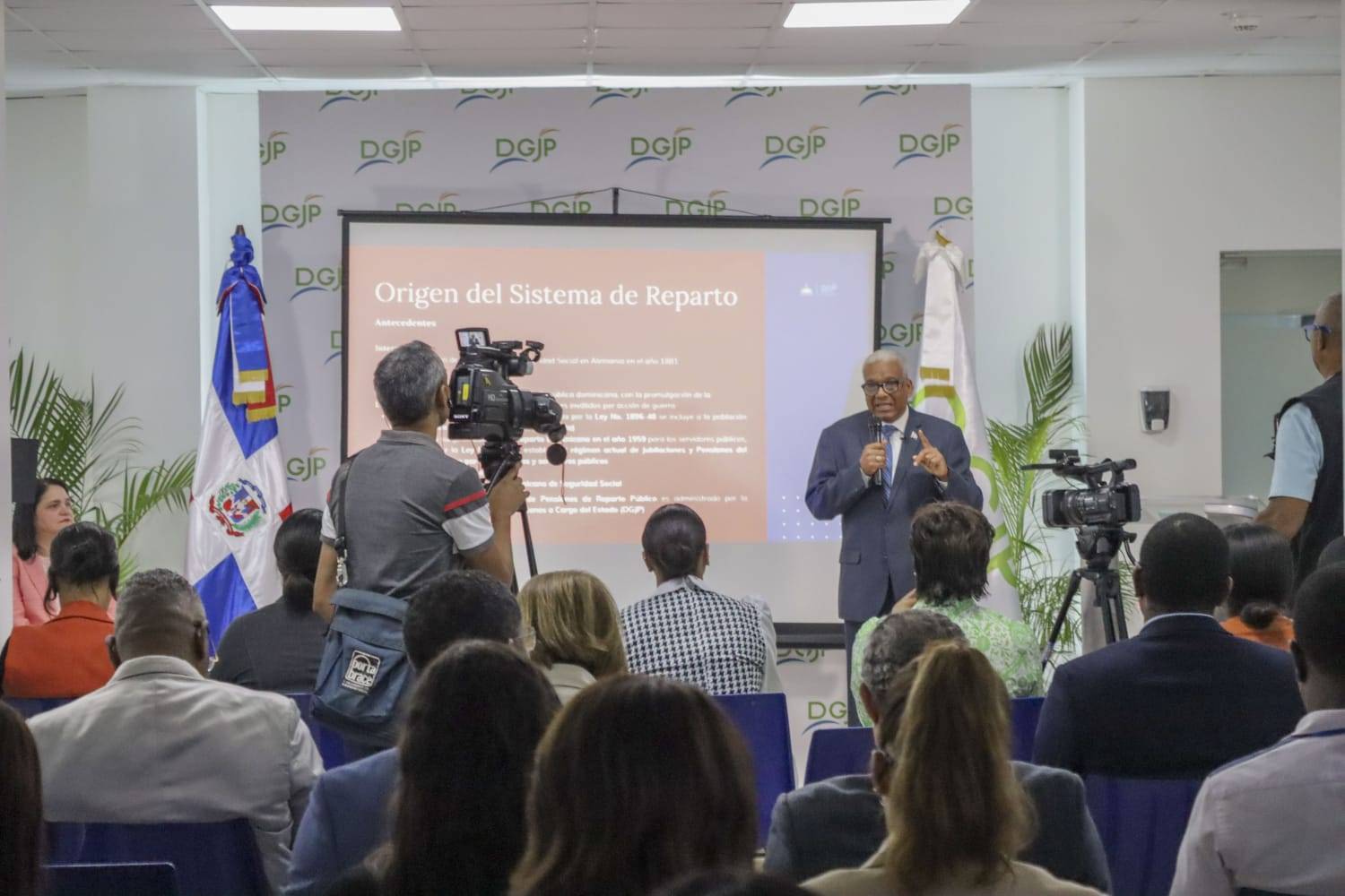 Juan Rosa llama a movimientos de apoyo a Abinader a votar temprano en ...