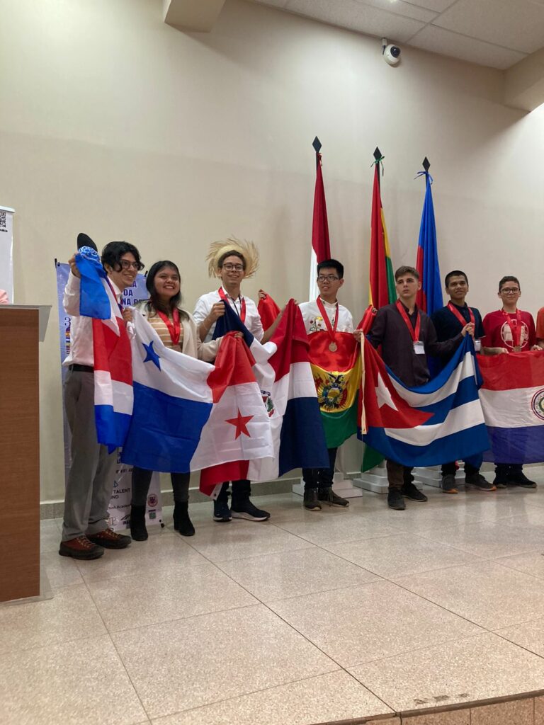 Dominicanos ganan medallas de bronce en la 39° Olimpíada Iberoamericana ...