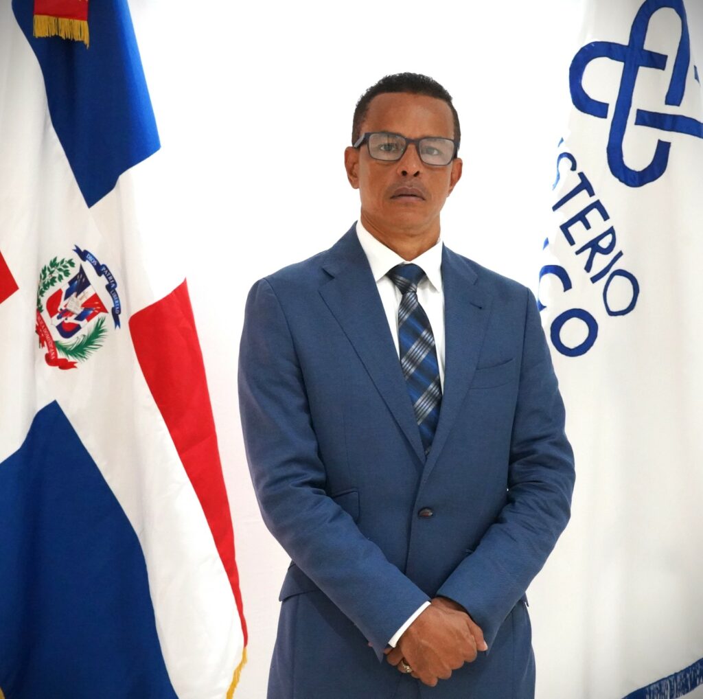 Fiscalidad: El hombre que trabajó con agentes de inmigración en la tienda china Duarte no es fiscal.