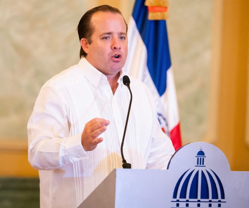  El ministro José Ignacio Paliza informó la donación.