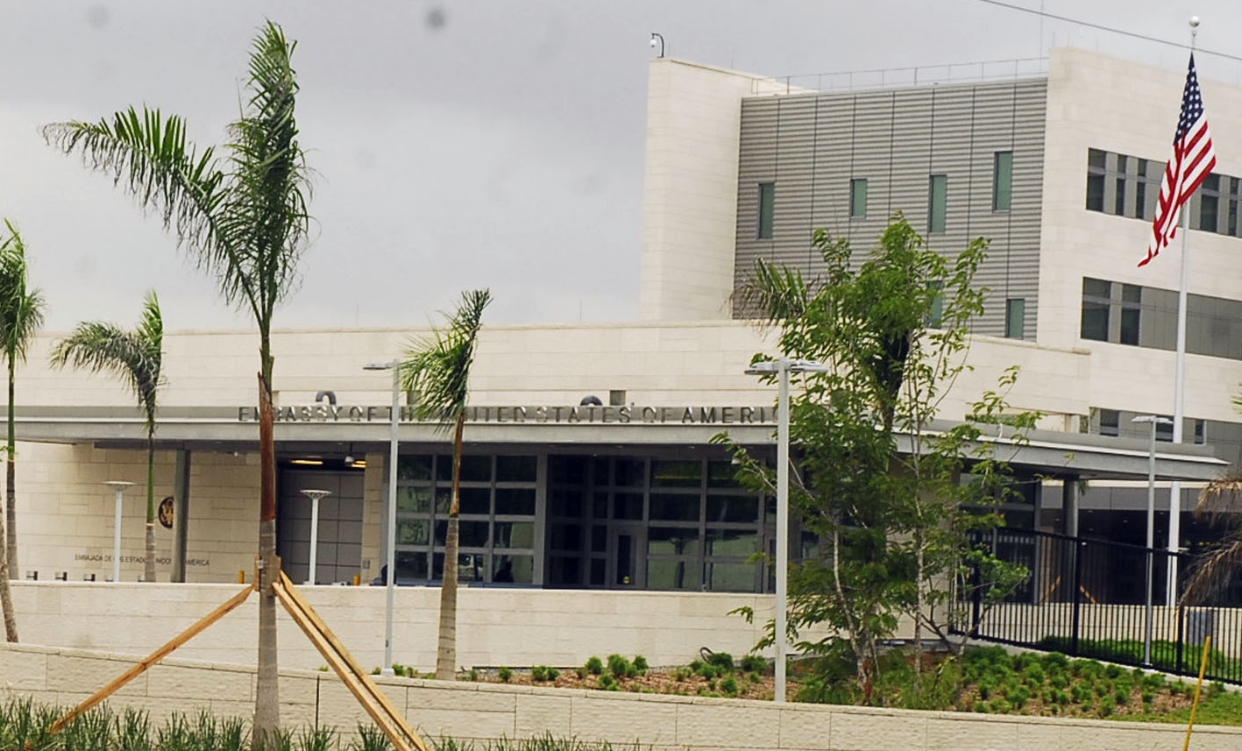 Embajada de  Estados Unidos previene sobre estafas.