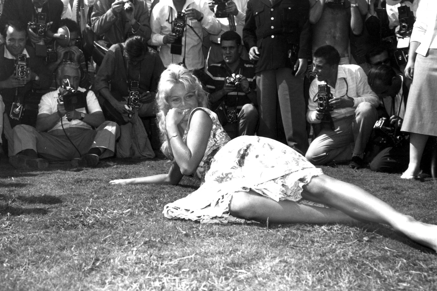 Brigitte Bardot posa para fotografías en 1958