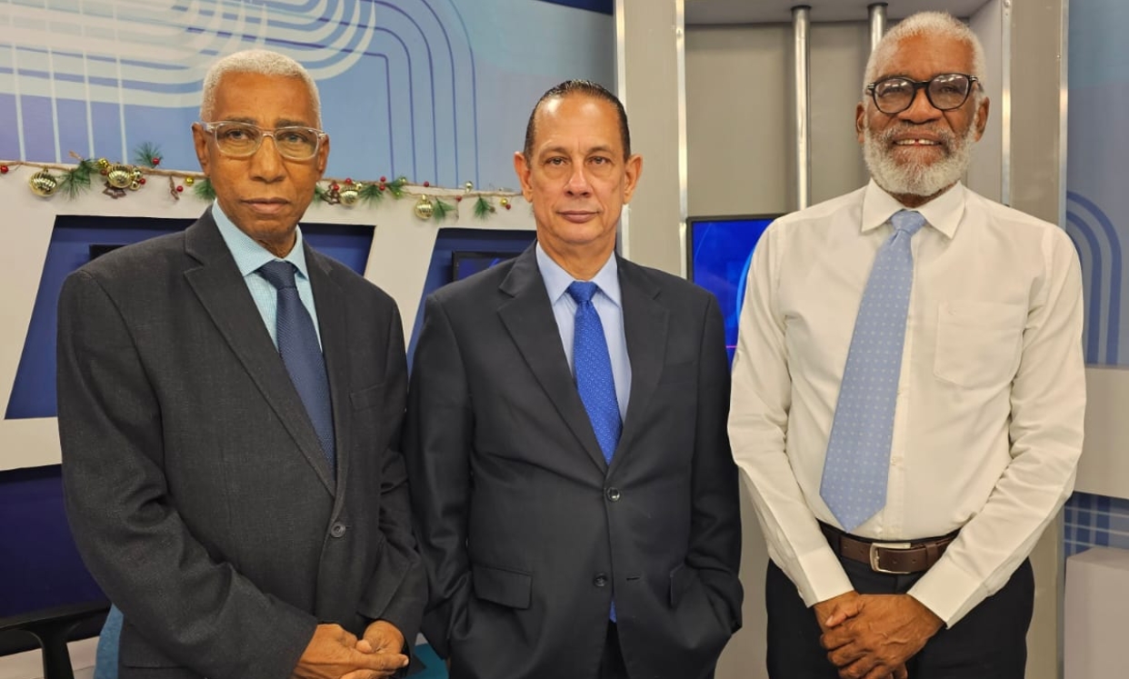 Andrés Matos, Frank Aristy y Eli  Heiliger, tras la entrevista.