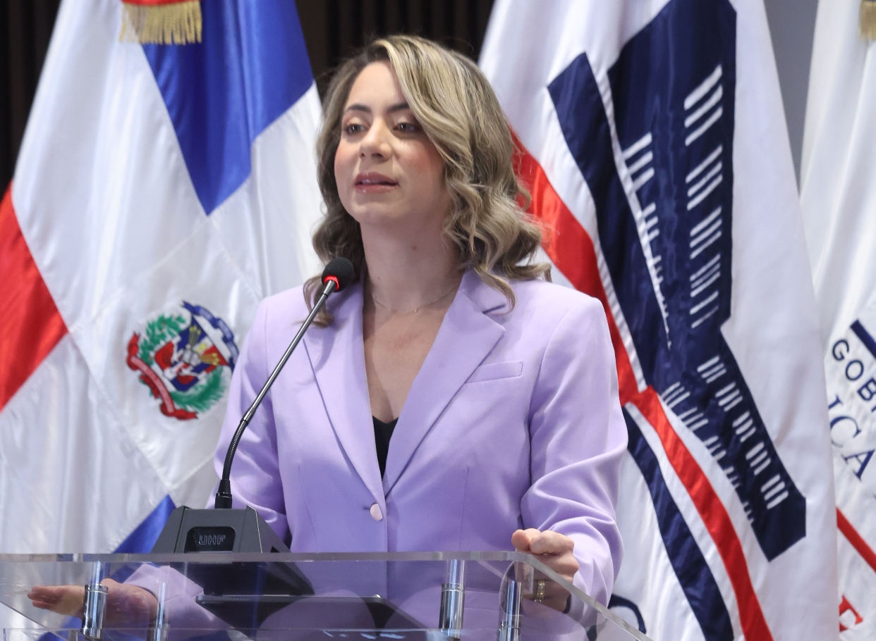 Gloria Reyes, Minister of Women. Alexis Monegro