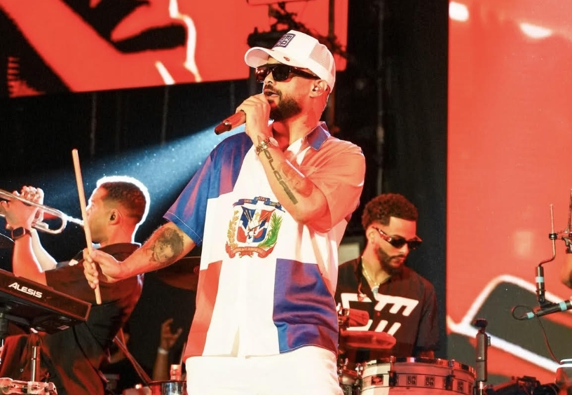 Intérprete urbano Don Miguelo en escena.