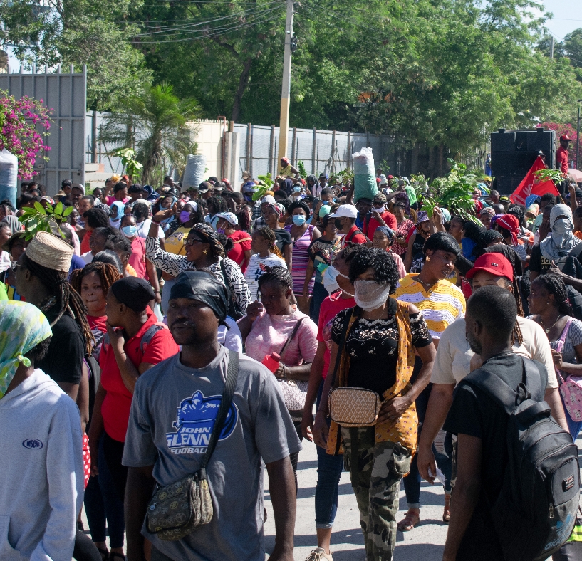 Trabajadores protestan en Puerto Príncipe, Haití.  EFE
