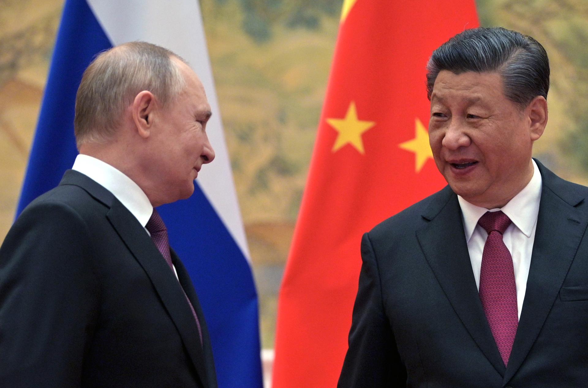 Imagen reciente de los mandatarios rusos Vladimir Putin y chino Xi Jinping. EFE/EPA/ALEXEI DRUZHININ / KREMLIN / SPUTNIK / POOL MANDATORY CREDIT[MANDATORY CREDIT]
