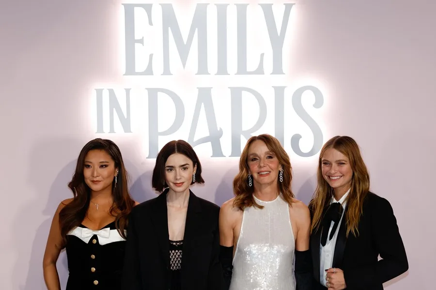 Foto de archivo de las actrices (de izquierda a derecha) Ashley Park, Lily Collins, Philipine Leroy-Beaulieu y Camille Rajat durante la presentación de la cuarta temporada de la serie en Francia. EFE/EPA/Mohammed Badra