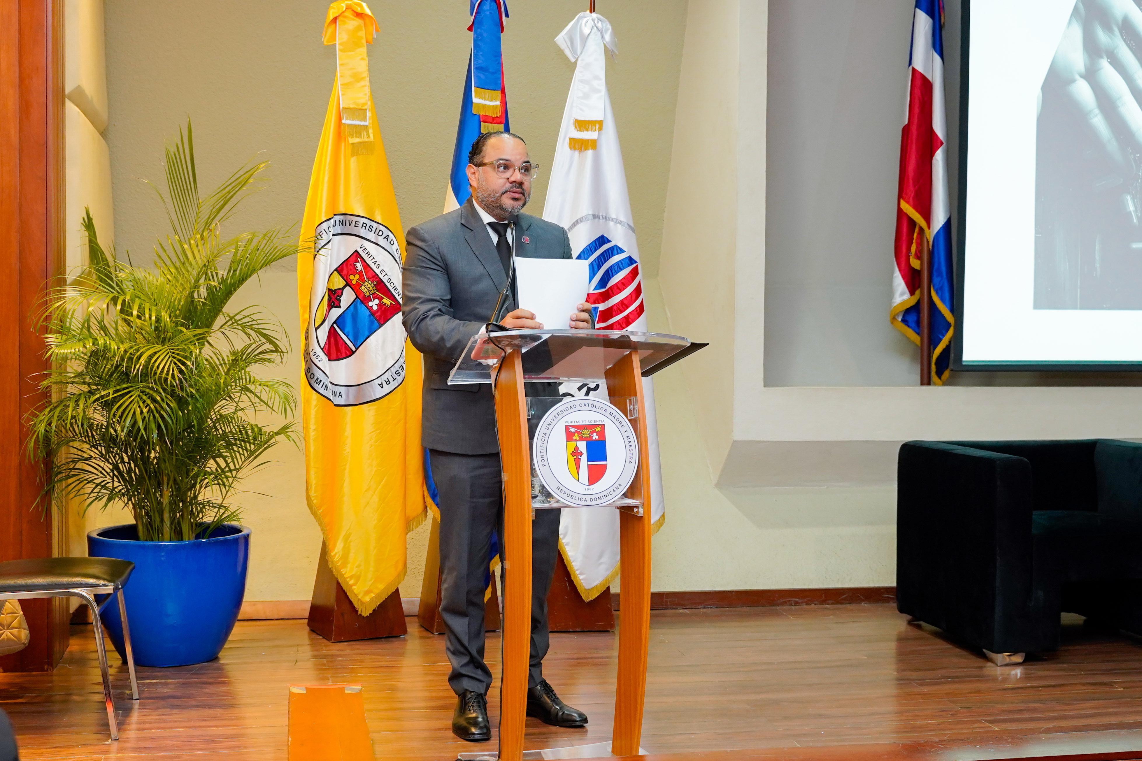 Defensor del Pueblo impulsa simposio sobre adicciones y salud mental en RD