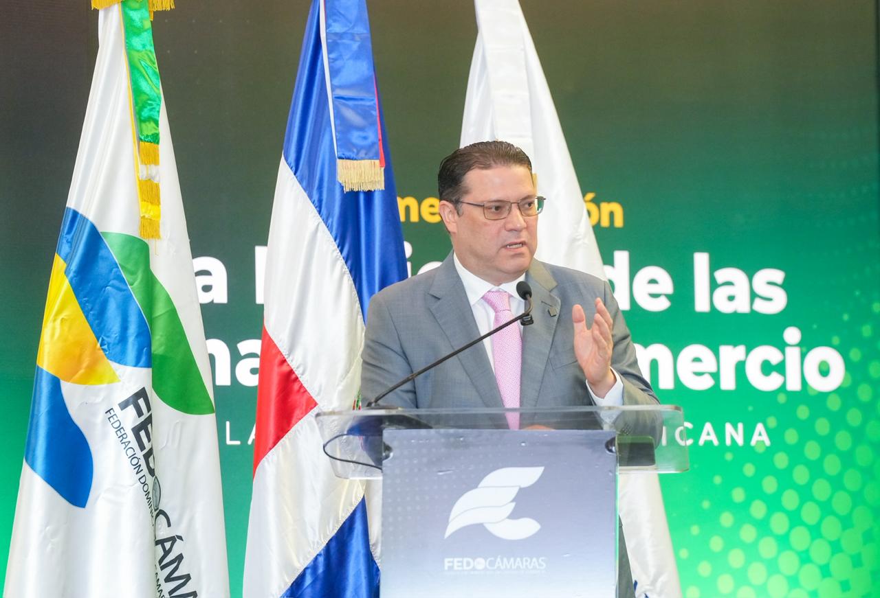 Ministro Sanj Lovaton destacó la consolidación y modernización del registro mercantil