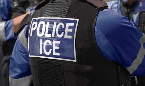 Agentes ICE inundarán NY tras gobernadora aprobar medidas protegen a inmigrantes