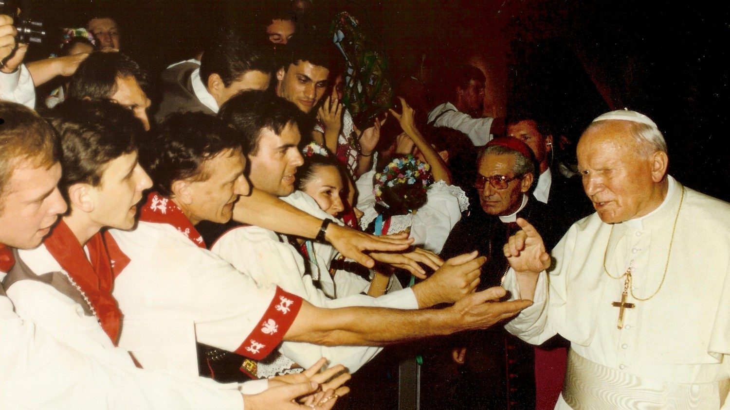 La República Dominicana ha recibido en tres ocasiones la visita de un Papa, todas protagonizadas por Juan Pablo II