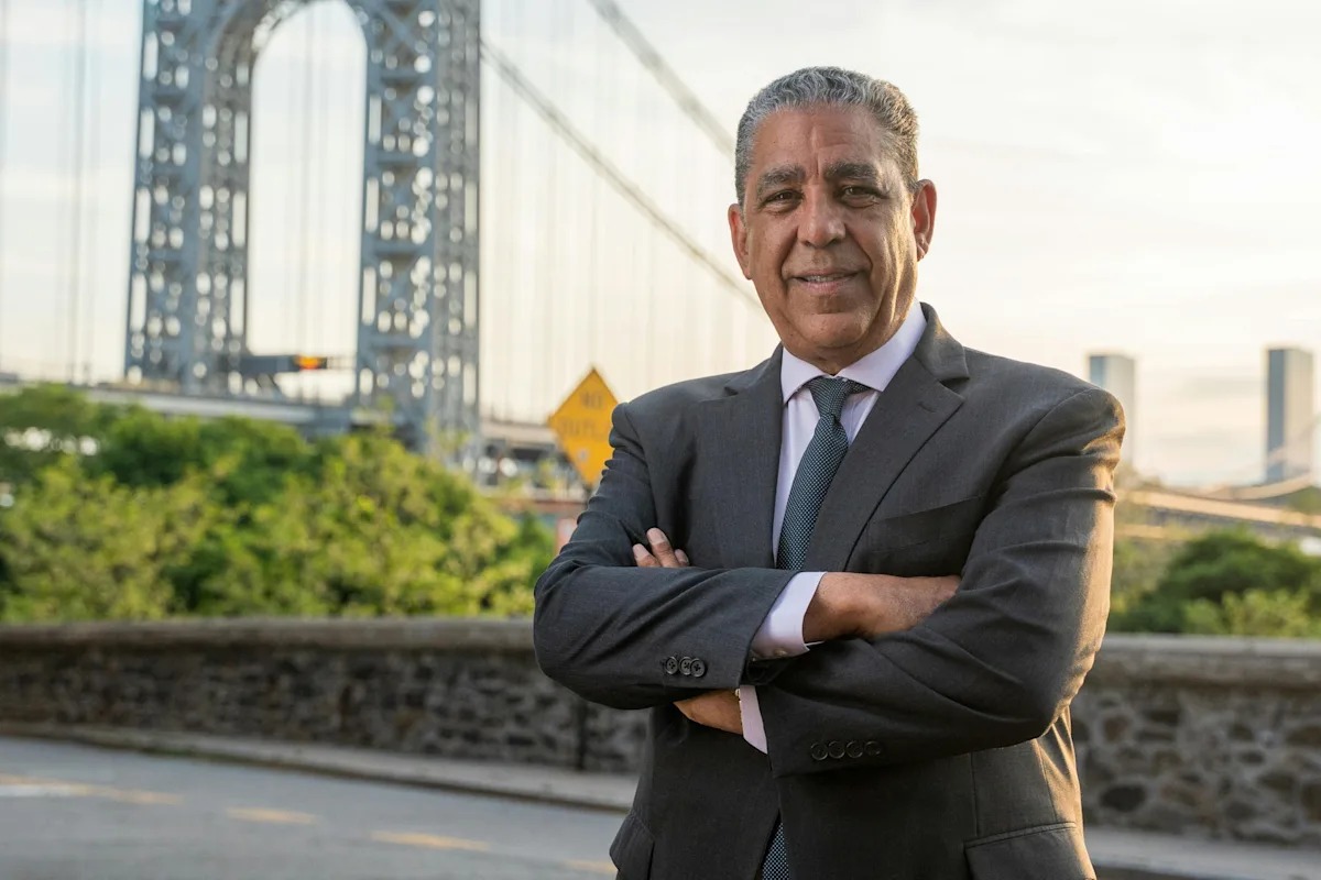 Foto cedida por la campaña de Adriano Espaillat, congresista demócrata de Nueva York que busca conservar el escaño que ocupa desde 2017. EFE/Espaillat