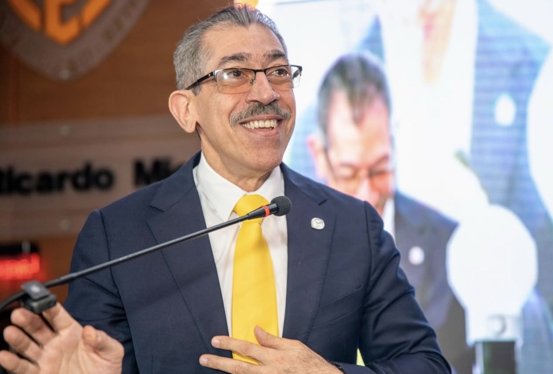 Jorge Asjana fue electo nuevo rector de la UASD.