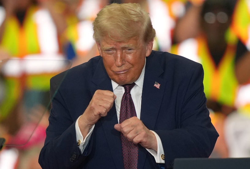 Trump en las instalaciones de  Mack Trucks, Pensilvania