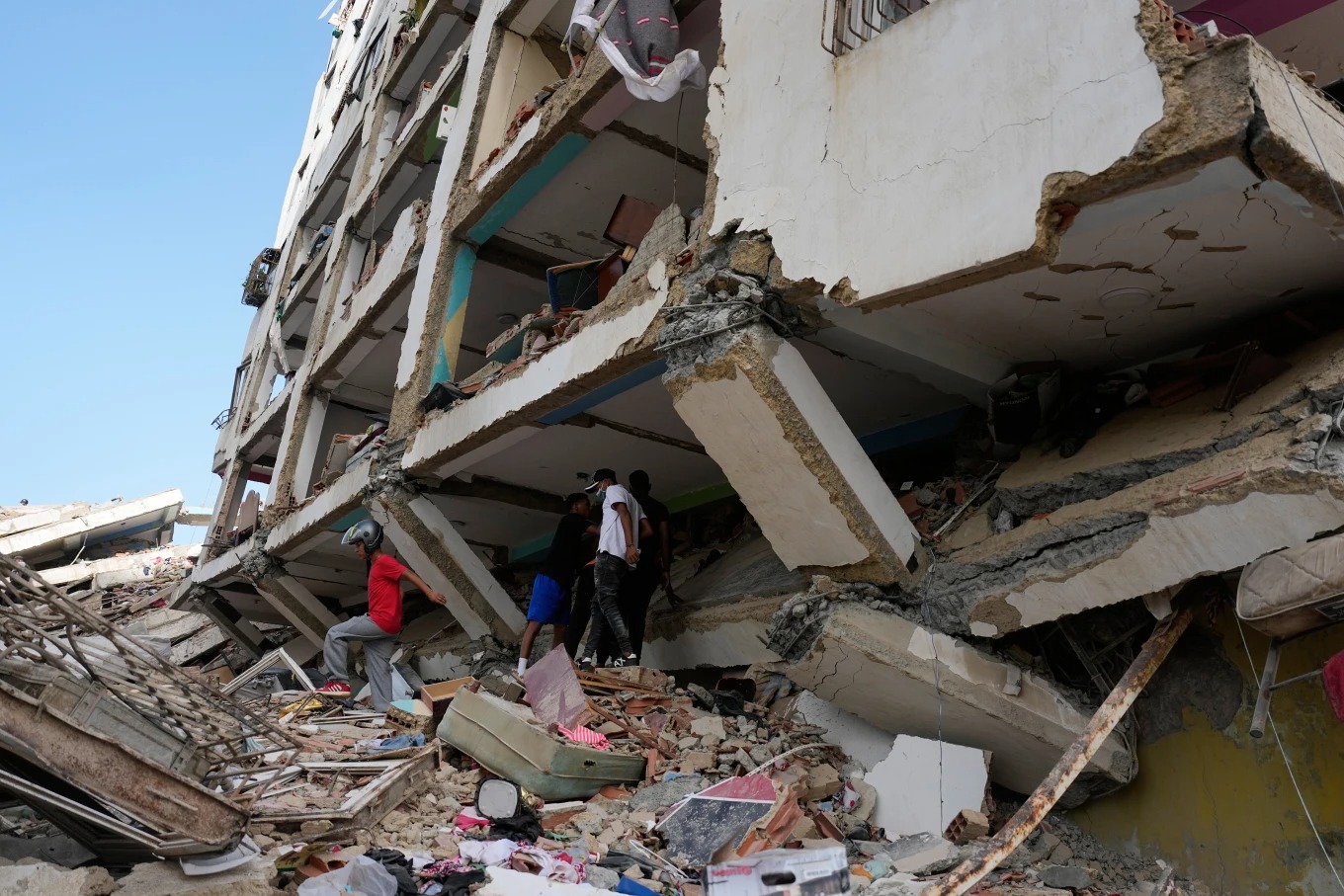 Más de 200 edificios han sido arrasados ​​por el terremoto en Venezuela.