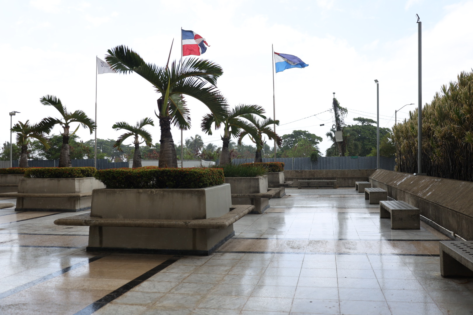 Está lloviendo en Santo Domingo