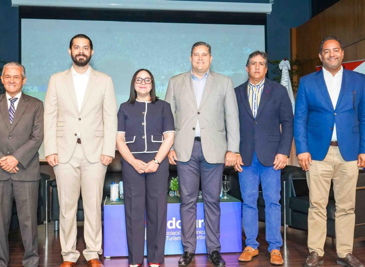 Los  asistentes al seminario sobre el fútbol.