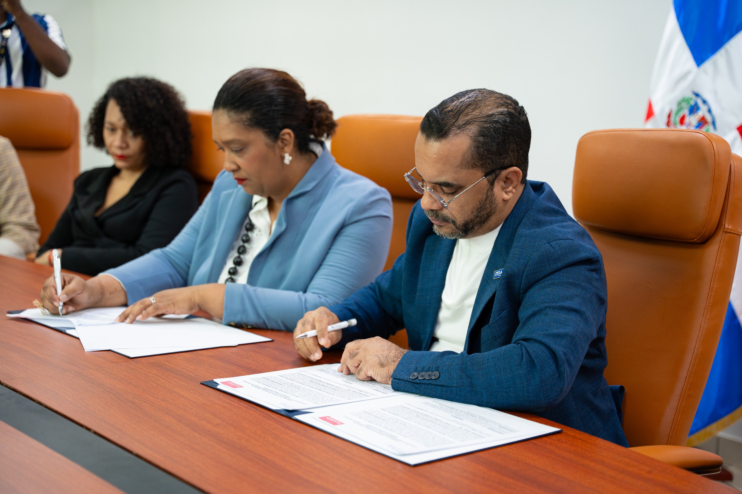 ITLA y la Sociedad de Arquitectos de la República Dominicana impulsarán la accesibilidad e inclusión mediante acuerdo de cooperación